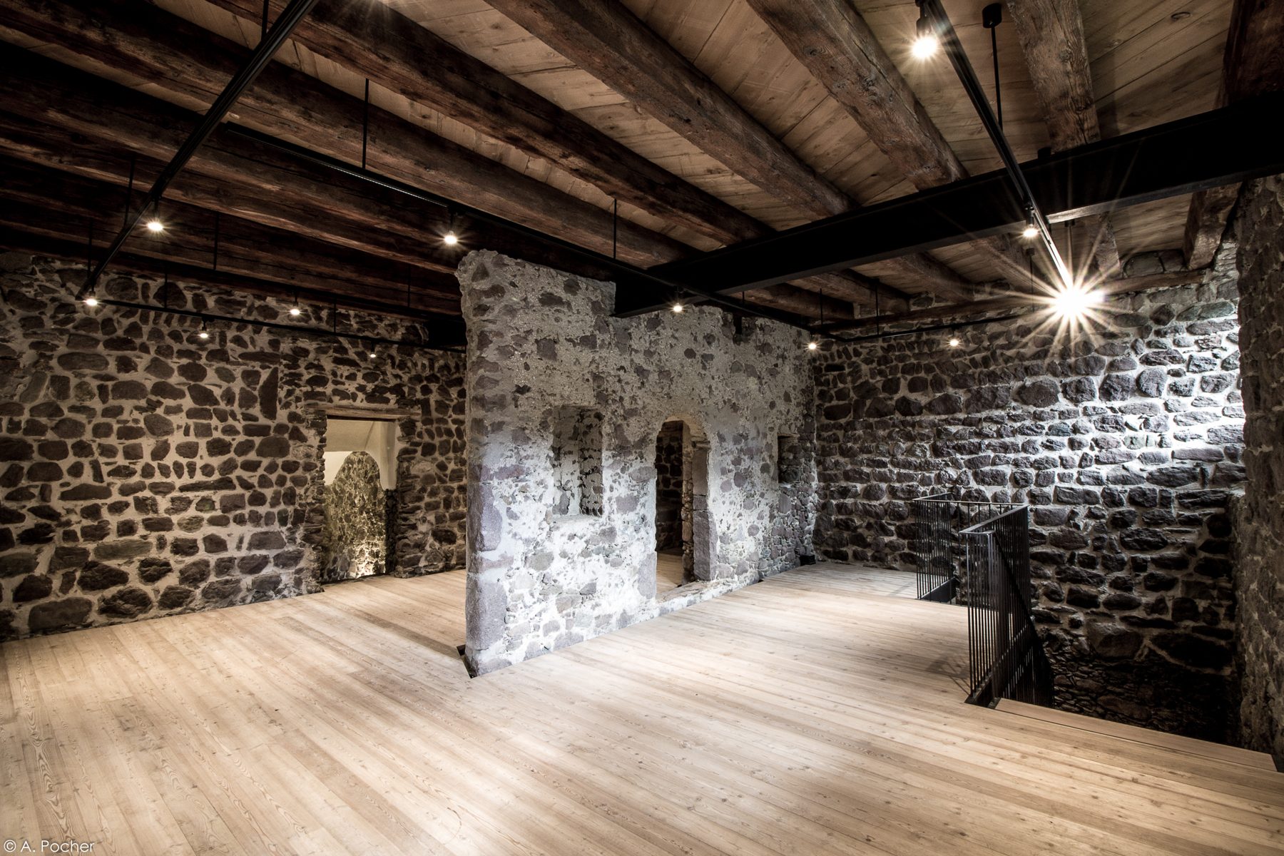 Recupero di spazi espositivi in edificio storico, vista 1